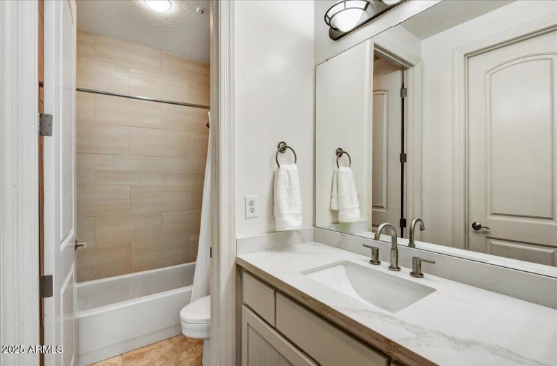 13-Bathroom