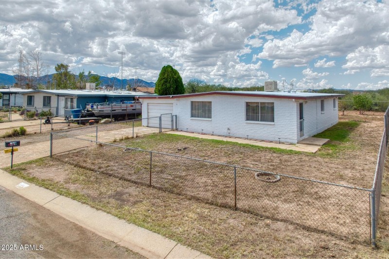 062019-709 North Skyline Drive