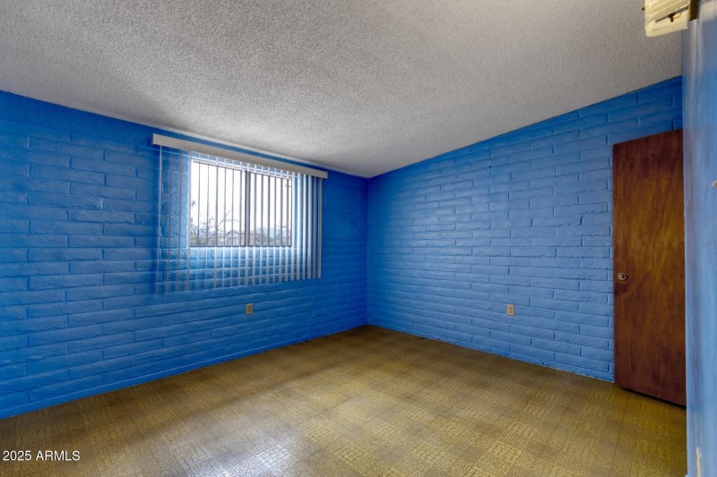 082123-709 North Skyline Drive