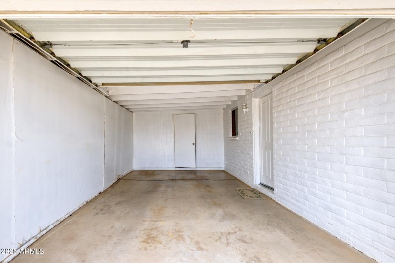 082198-709 North Skyline Drive