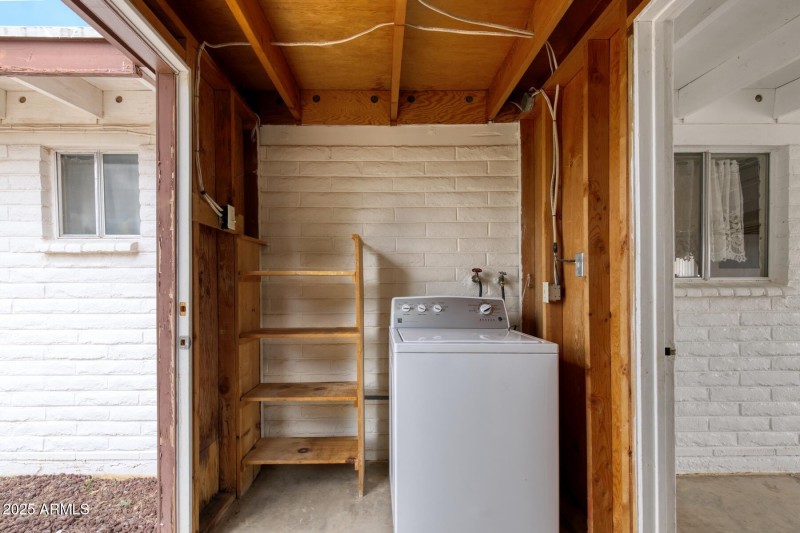 082218-709 North Skyline Drive