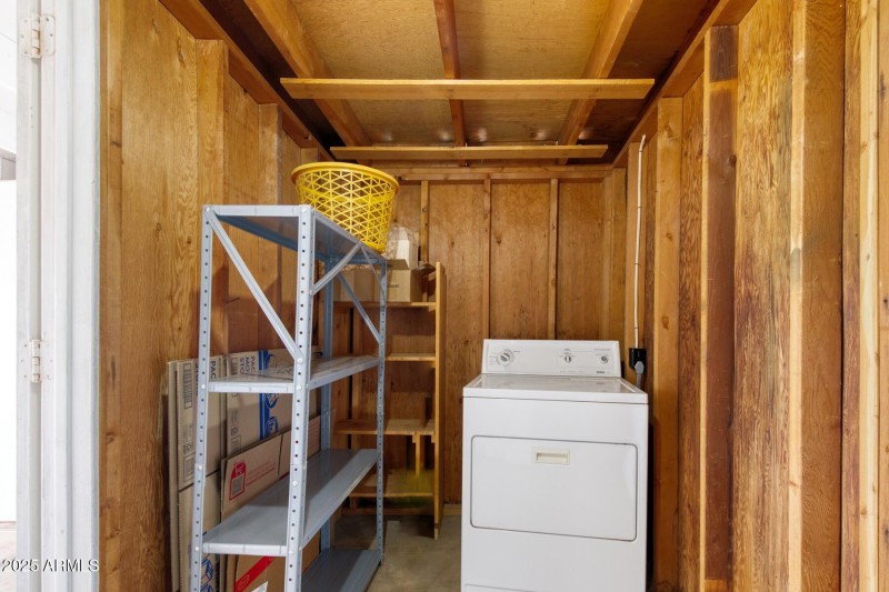 082228-709 North Skyline Drive