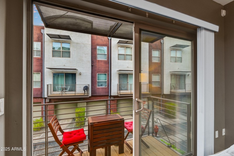 015_Balcony