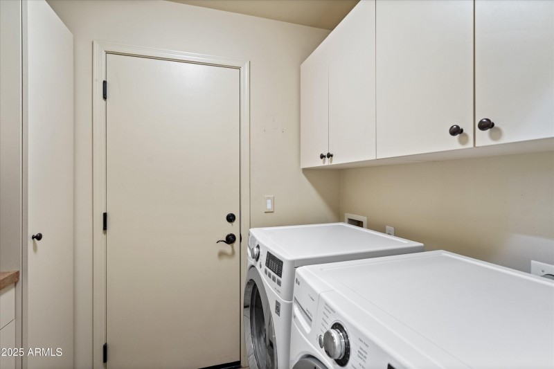 39-Laundry Room