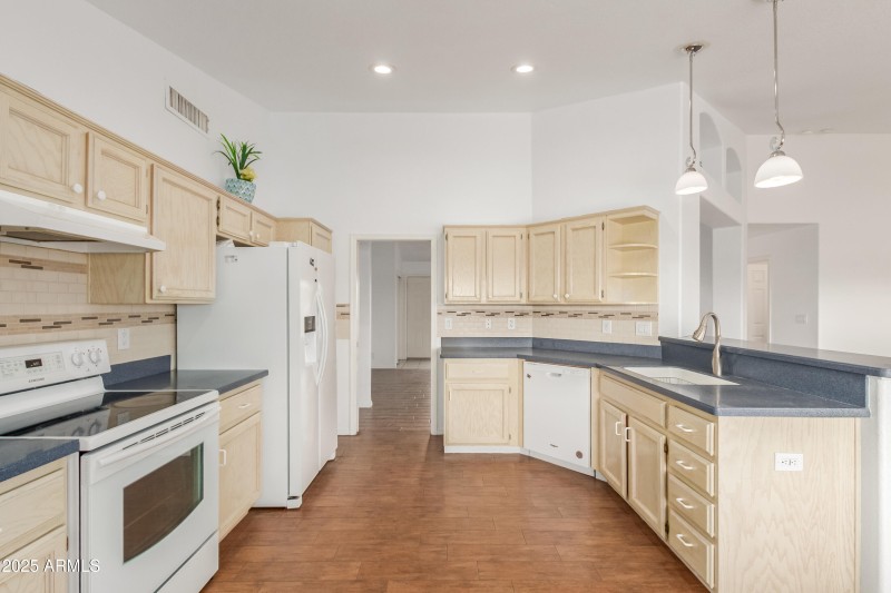 Kitchen 2