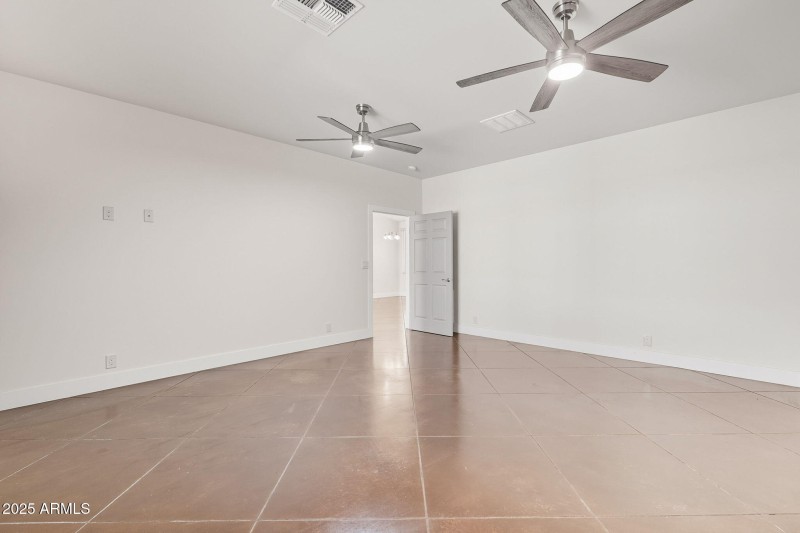 23-web-or-mls-Davis-23