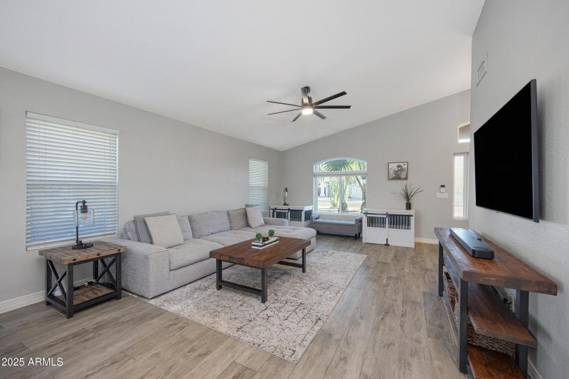 704 E Megan St-7