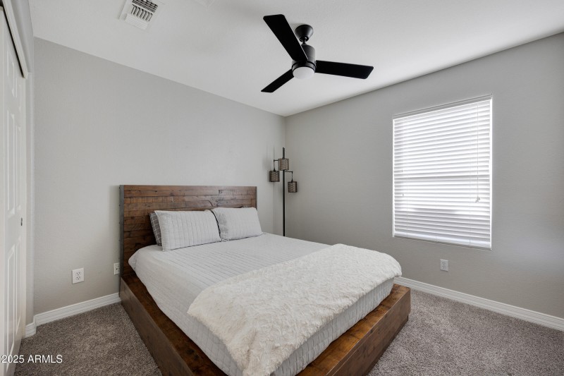 704 E Megan St-24