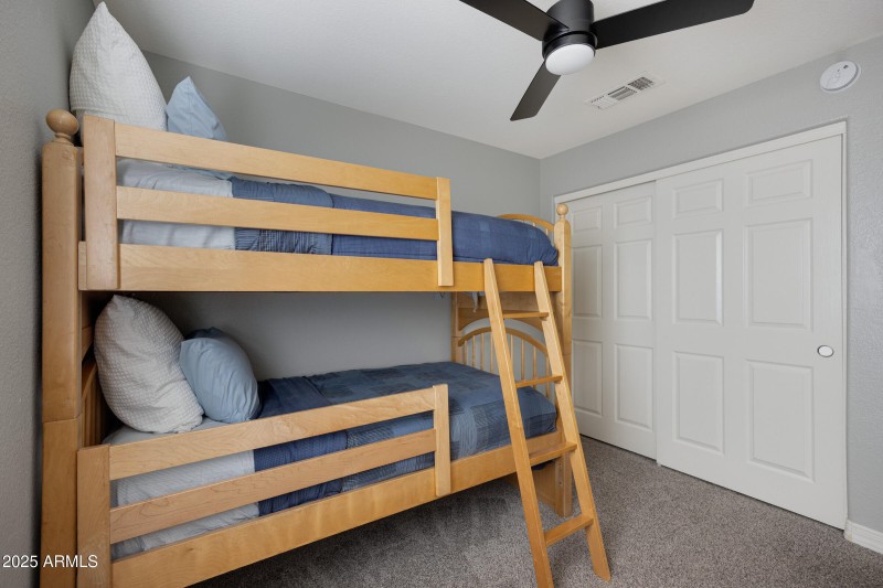 704 E Megan St-26