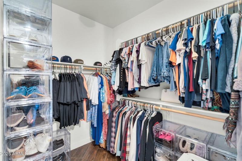 28-web-or-mls-21718 E Cherry Wood Dr-26