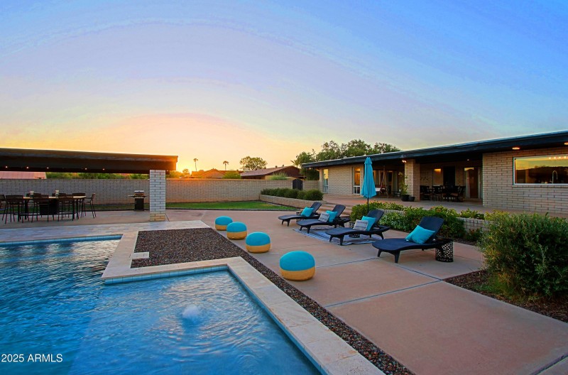 relaxing backyard