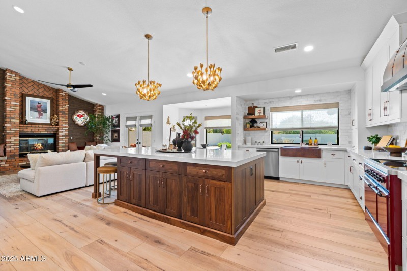 Family/Kitchen