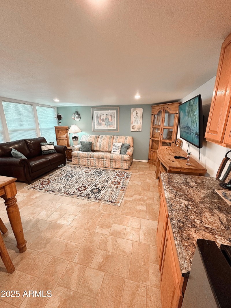 E4D667CA-32AA-49D3-B0ED-3453BBFA3C12