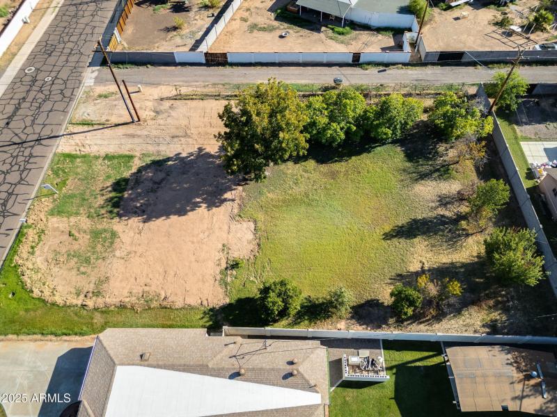 17-web-or-mls-5704 N 11th Ave--17