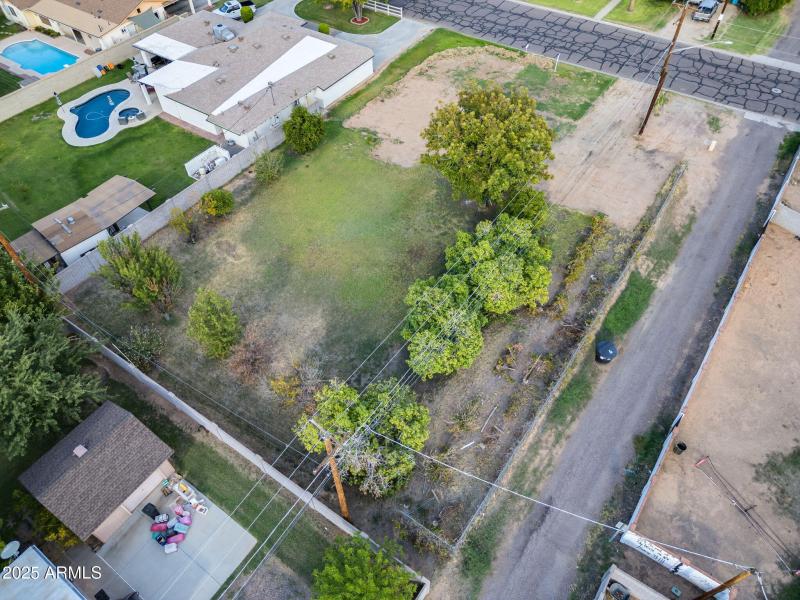 22-web-or-mls-5704 N 11th Ave--22