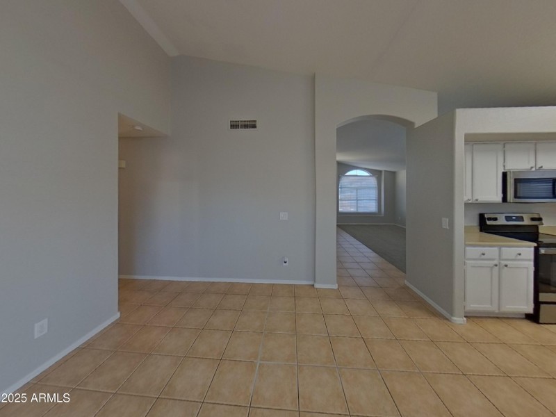 3_pc_9s4iUyeCRD_GzMbD0WiVg_layout_1