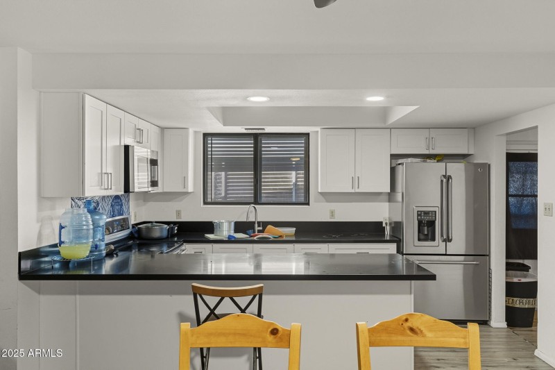 large-019935a7-4096-71ce-a939-7049f8e564