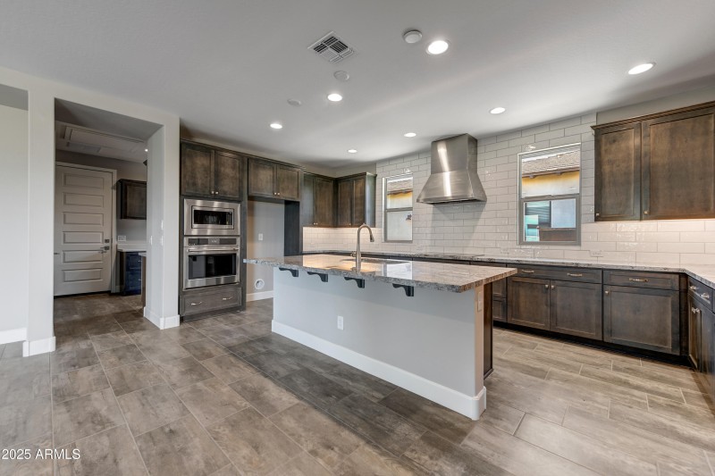 004_Kitchen