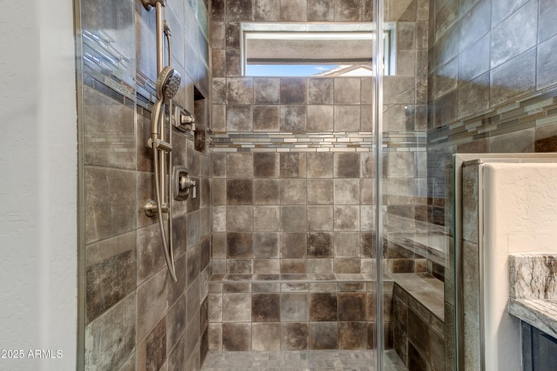 018_Primary Shower