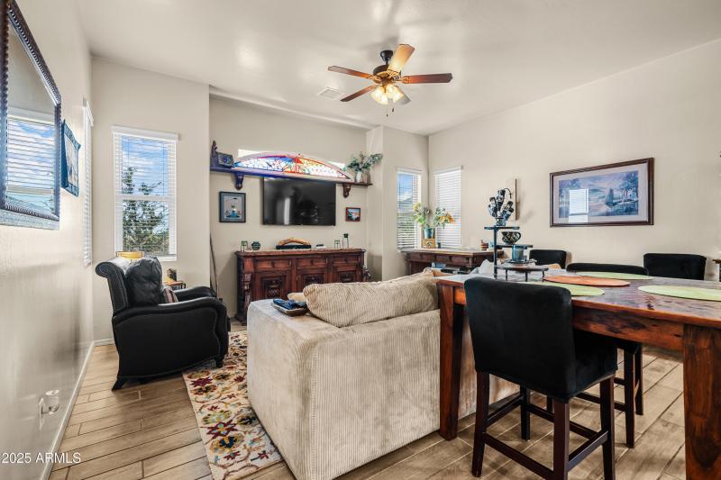 Interior - 6760 Vaquero Cir-10