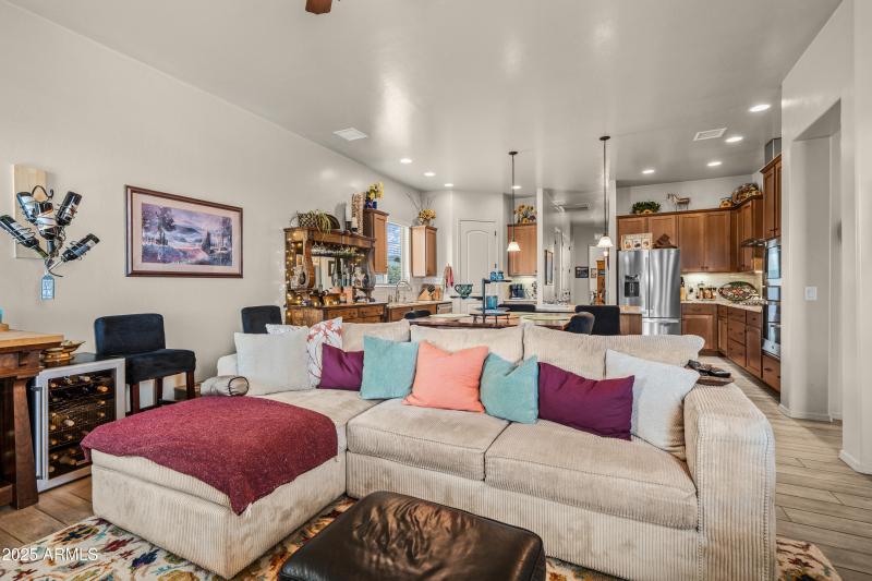 Interior - 6760 Vaquero Cir-11