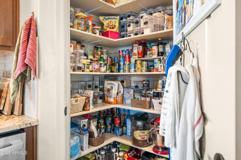 Interior - 6760 Vaquero Cir-12