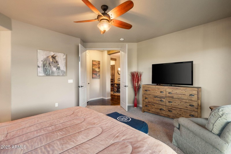 35-Primary Bedroom (3)