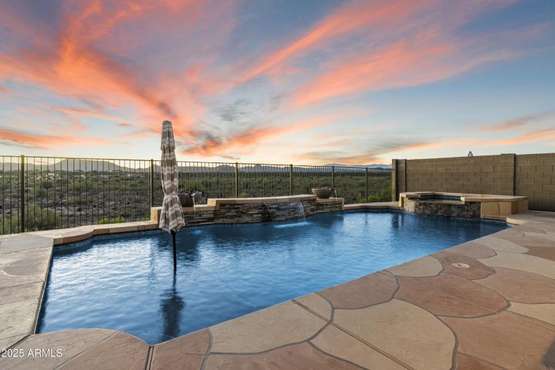 Pool / Views
