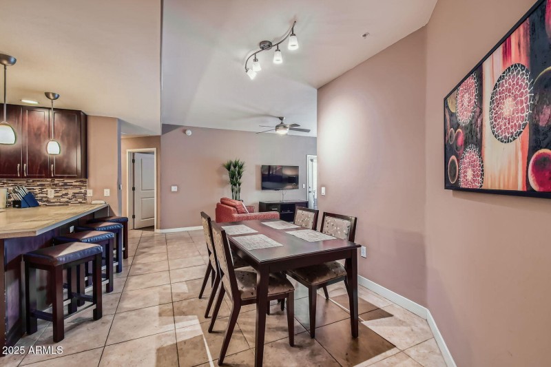 5450 E Deer Valley Dr Building 10 Unit 1