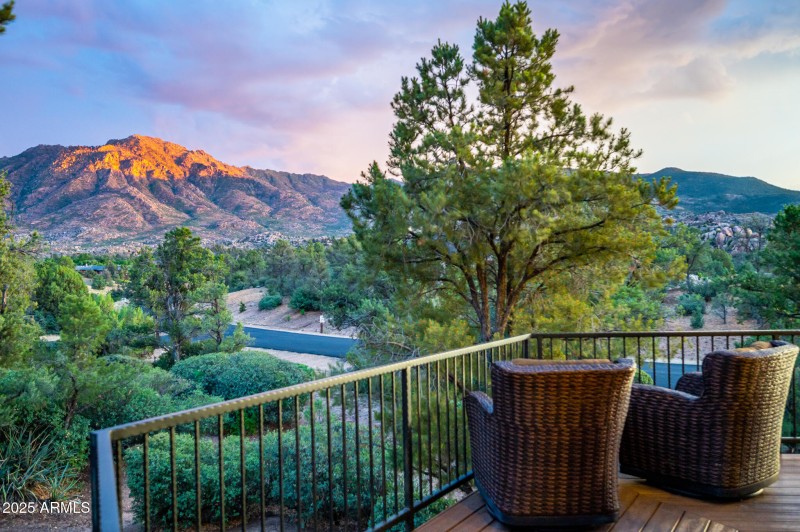 4490WJulesbergCir-4