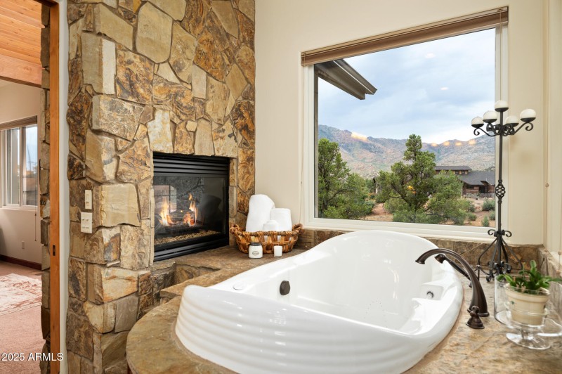 4490WJulesbergCir-30