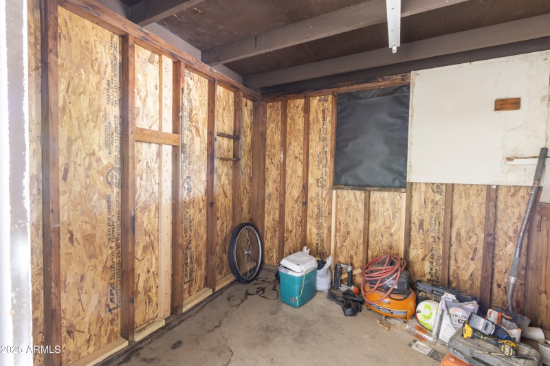 1324 E Hall St-42