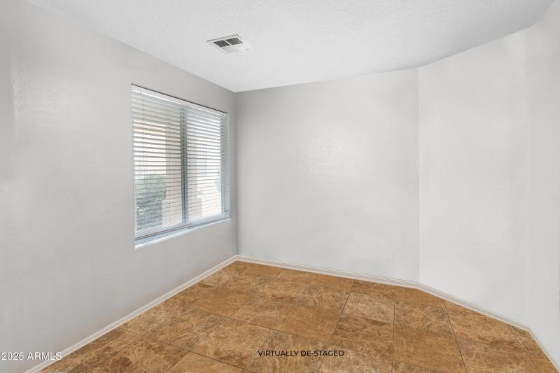 44355WOsterDr-20-2-VirtuallyDe-Staged