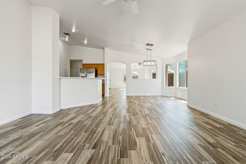 18-web-or-mls-Done Interior-24