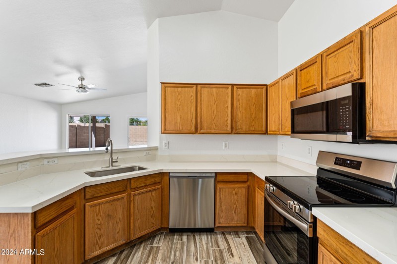 23-web-or-mls-Done Interior-35