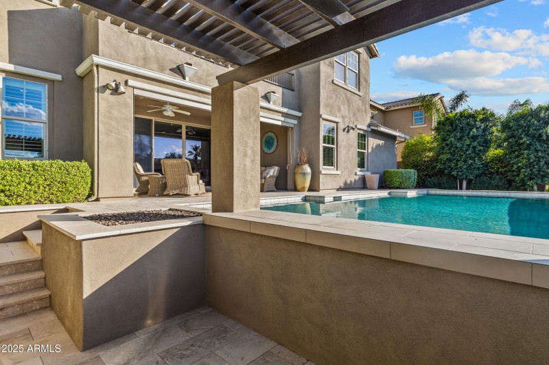 4322 S Gardenia Dr