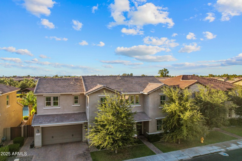 4322 S Gardenia Dr