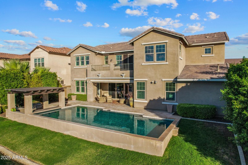 4322 S Gardenia Dr