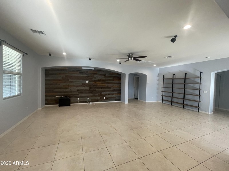 4F0D34BF-1C7A-4B82-AEC1-EF66FC87F811