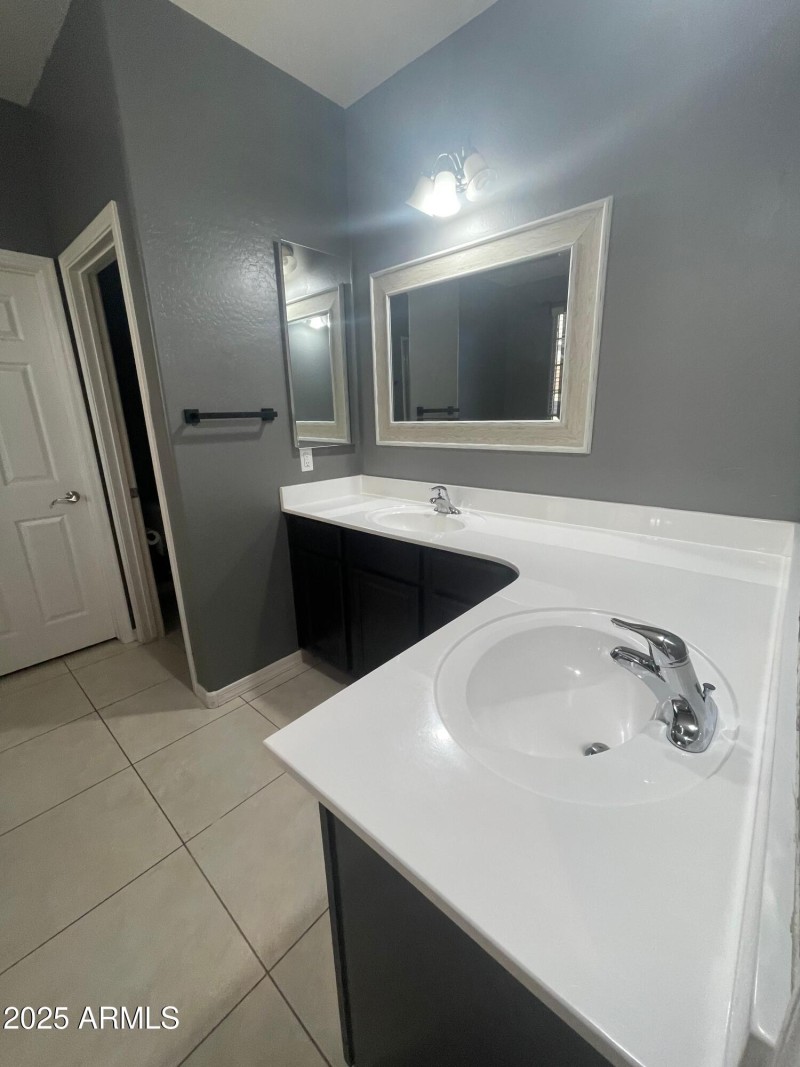 52D06D9C-61A1-44FD-A501-591416193E02