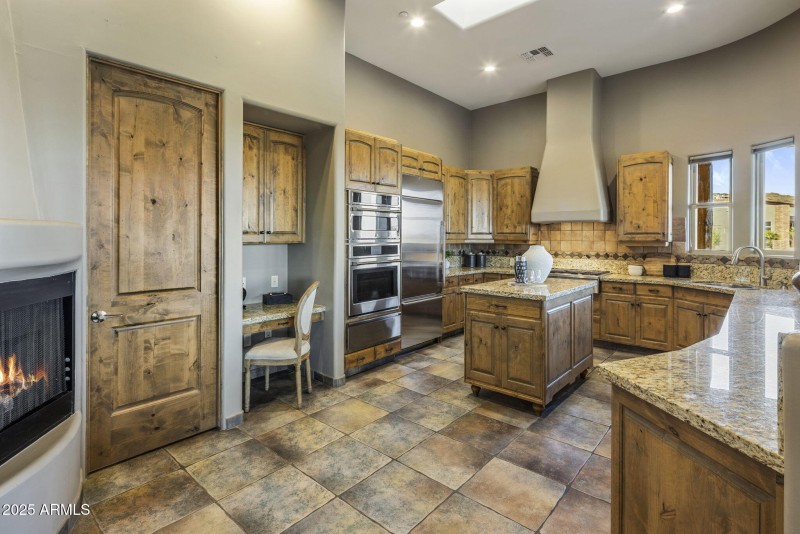 Kitchen 1
