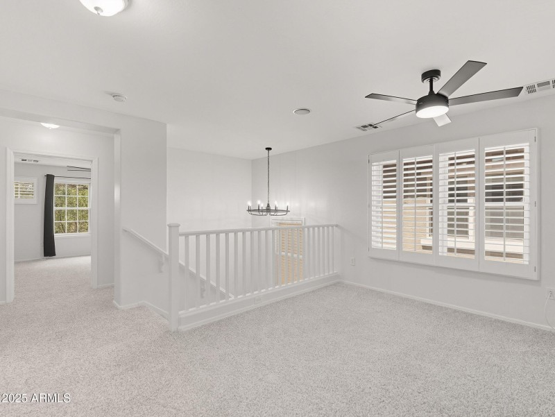 large-019940ae-f382-71e1-afb1-95d172814d