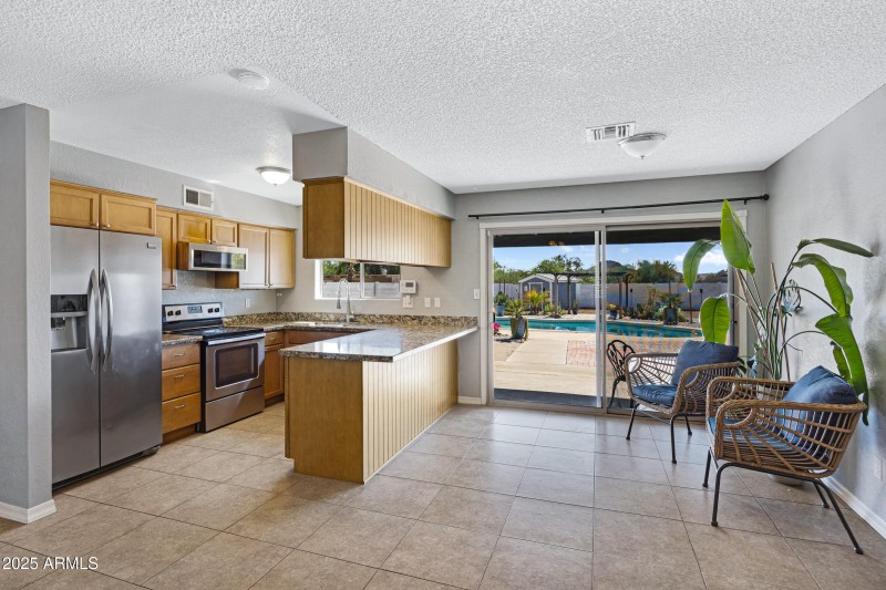 17229 N 8th Ave-10