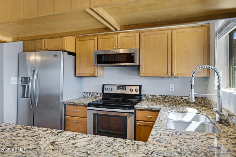 17229 N 8th Ave-12