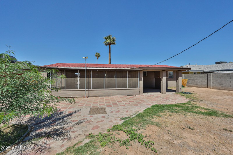 Huge Covered Patio Space