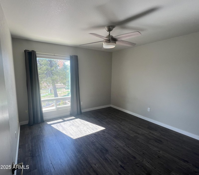 4011_Charter_Oak_bedroom3_3