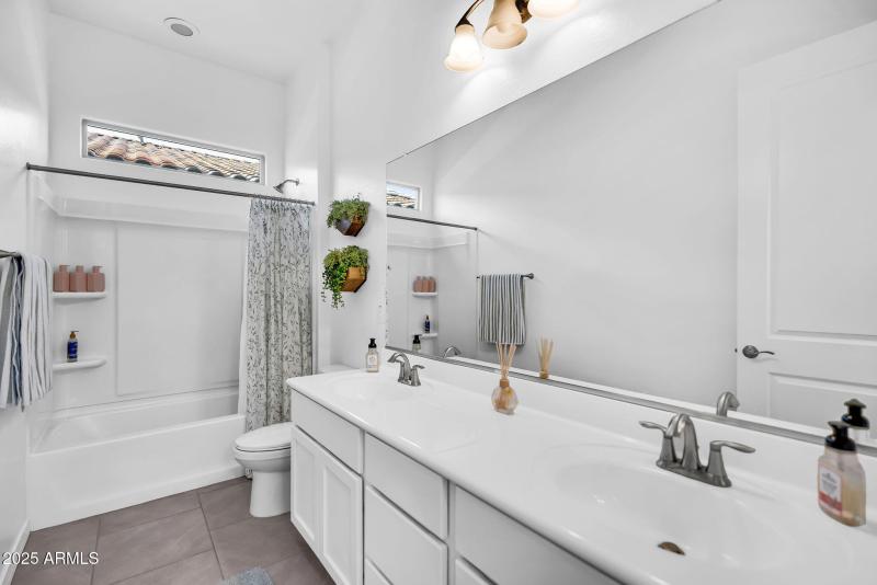 31-web-or-mls-22780 E Orion Way-30