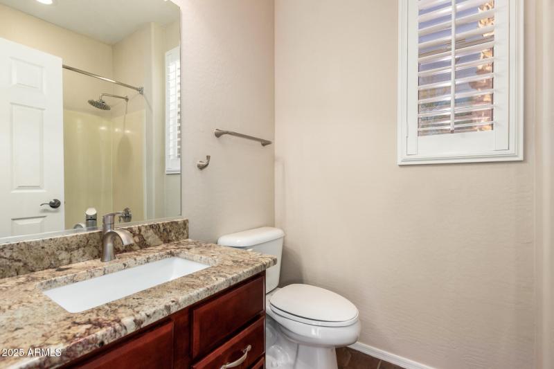 Casita full bath
