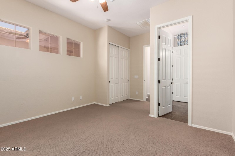 Large secondary suite split from primary