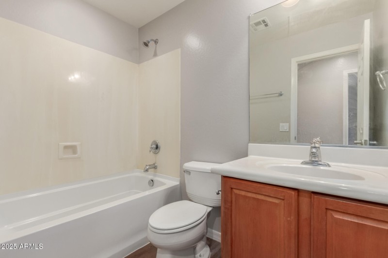 3969 E Cat Balue Dr